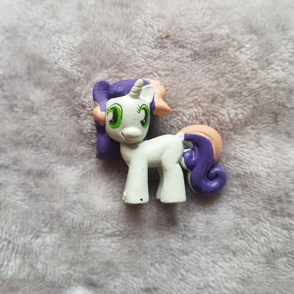 My Little Pony Figure Sweetie Belle White Purple MLP G4 Mini Figurine - Picture 1 of 2